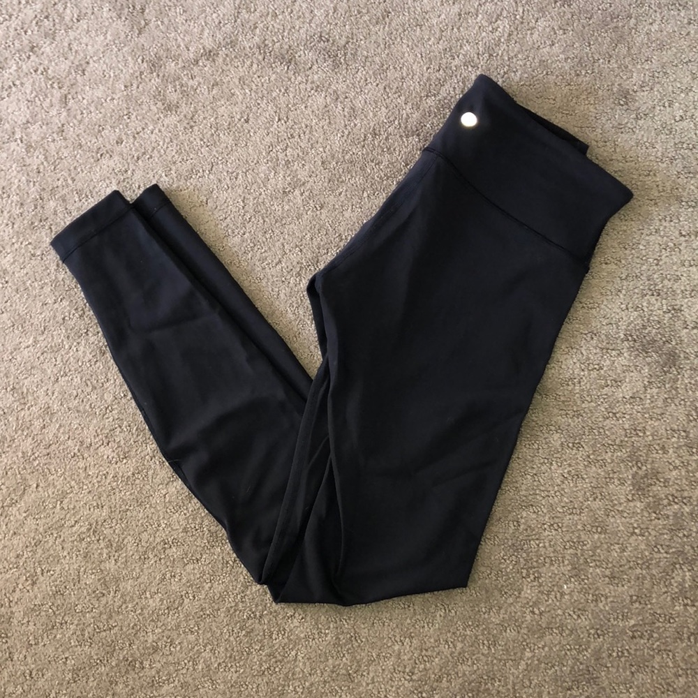 Black Lululemon Wunderunders